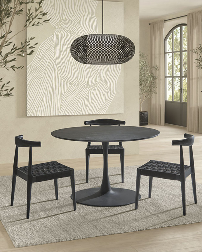 Chaise en bois massif de couleur noire de 81cm