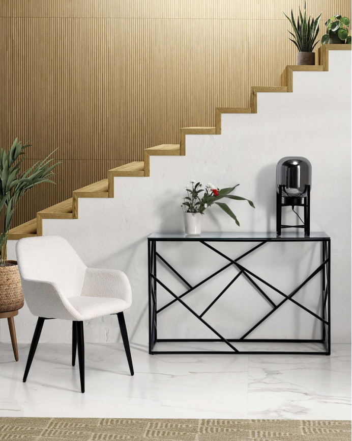 Chaise en bouclé blanc avec pieds en métal noir de 84cm