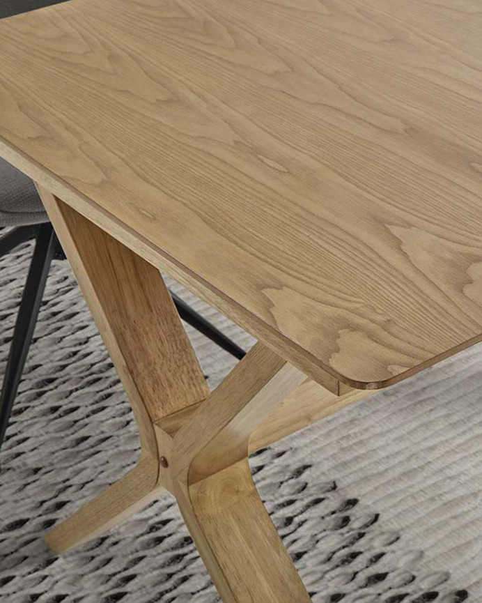 Table de salle à manger à rallonge en bois naturel en différentes tailles