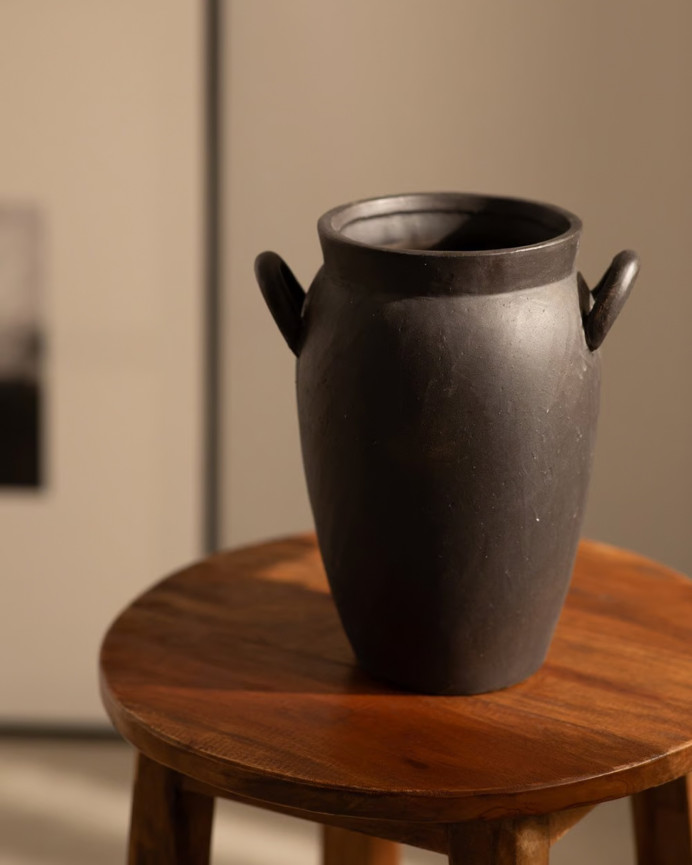 Vase en céramique noir de 24x20cm