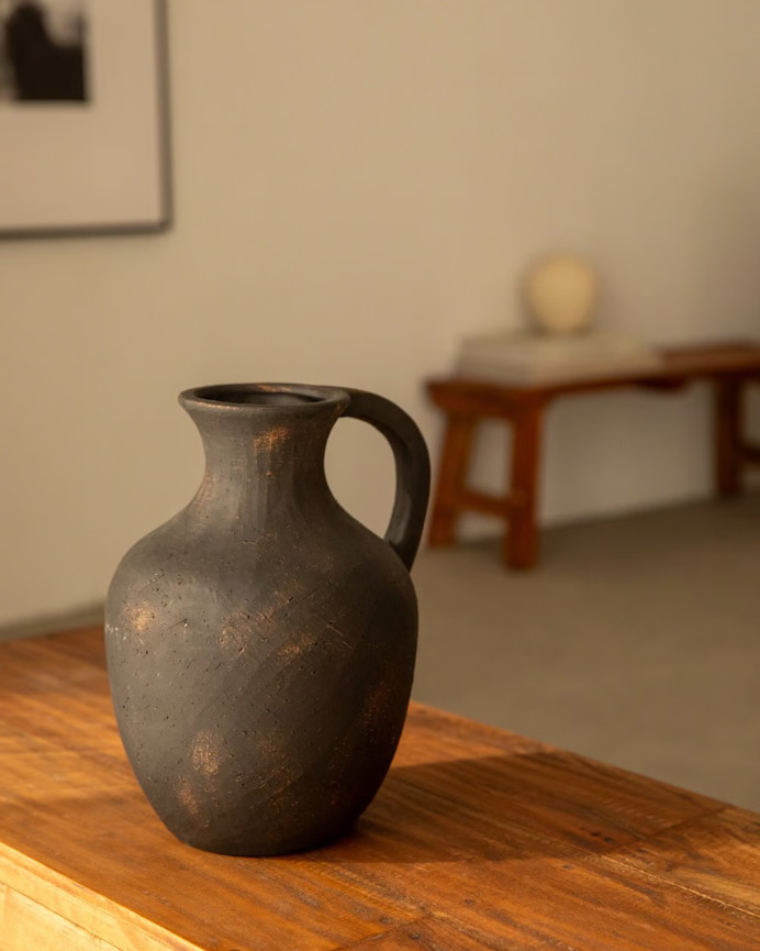 Vase en céramique noir de 25x21cm