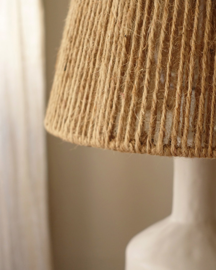 Lampe de table en céramique et abat-jour en corde de chanvre de 46x27cm