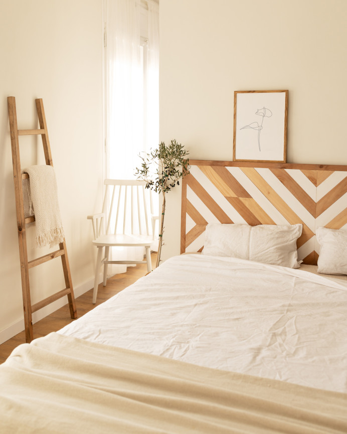 Tête de lit en bois massif dans les tons naturels de chêne foncé et blanc 165x85cm