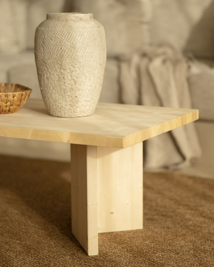 Table basse en bois massif en ton naturel 120x55cm