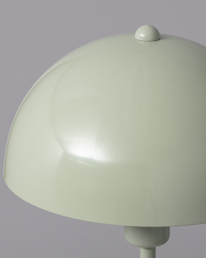 Lampe de table en aluminium vert