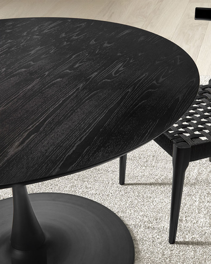 Chaise en bois massif de couleur noire de 81cm
