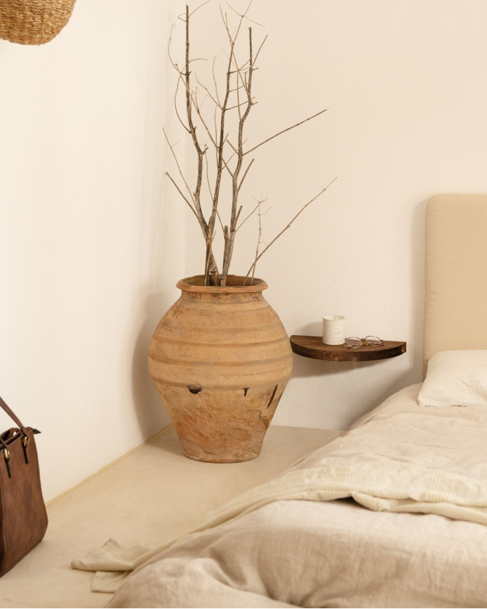 Table de chevet flottante en bois massif ton noyer 3x40cm