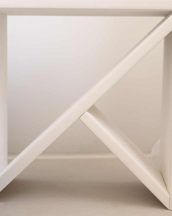 Table de chevet ou table d'appoint en bois massif ton blanc en différentes tailles