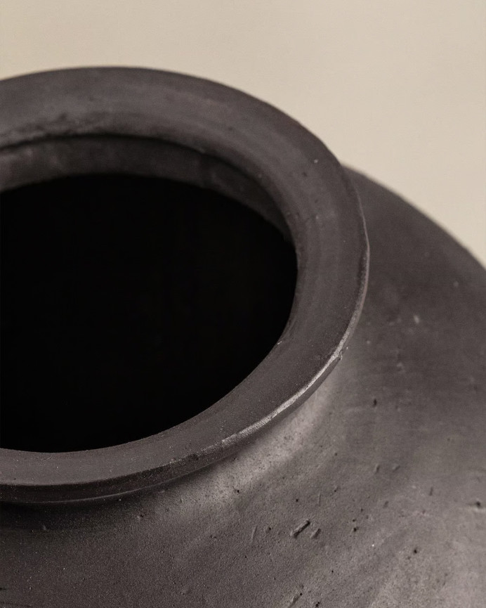 Vase en céramique noir de 23cm