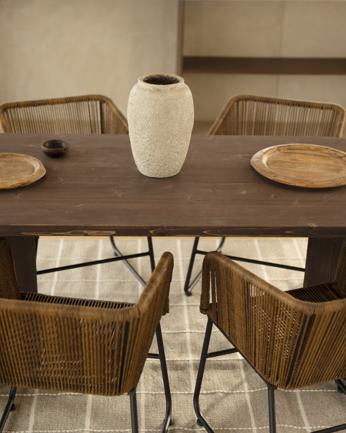 Table à manger en bois massif ton noyer en différentes tailles