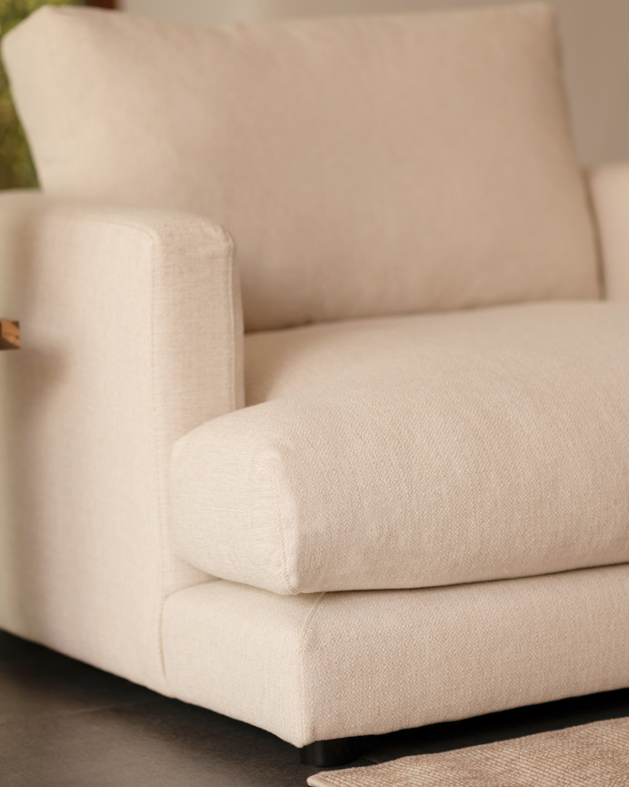 Fauteuil de teinte blanc cassé de 105cm