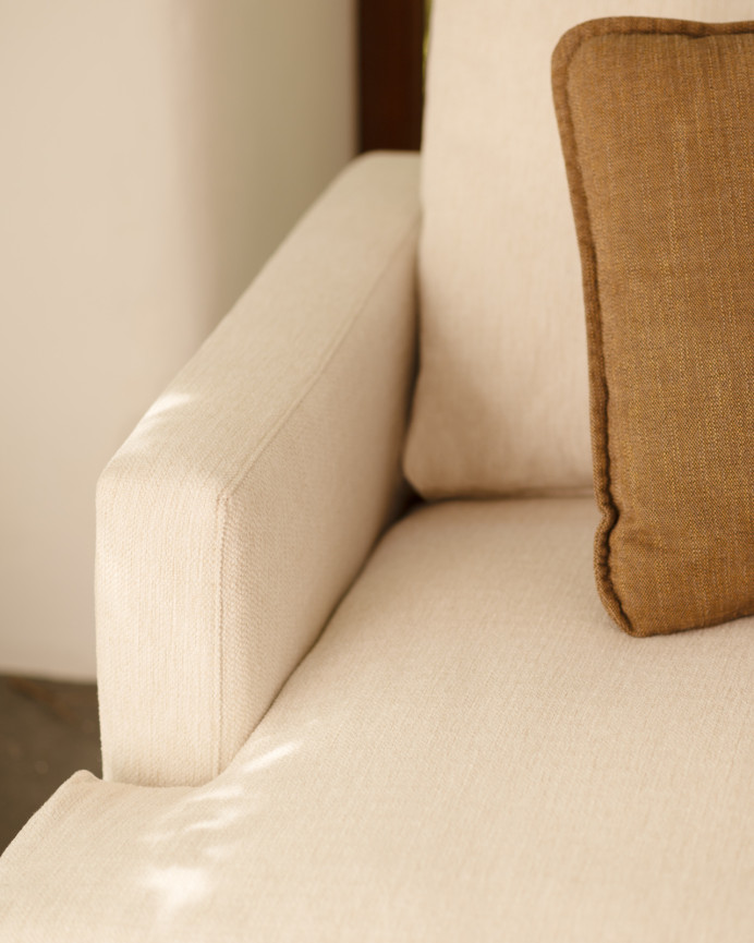 Canapé droit couleur blanc cassé de 216cm