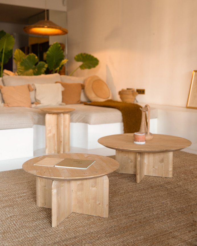 Table basse ronde en bois massif ton chêne moyen en différentes tailles
