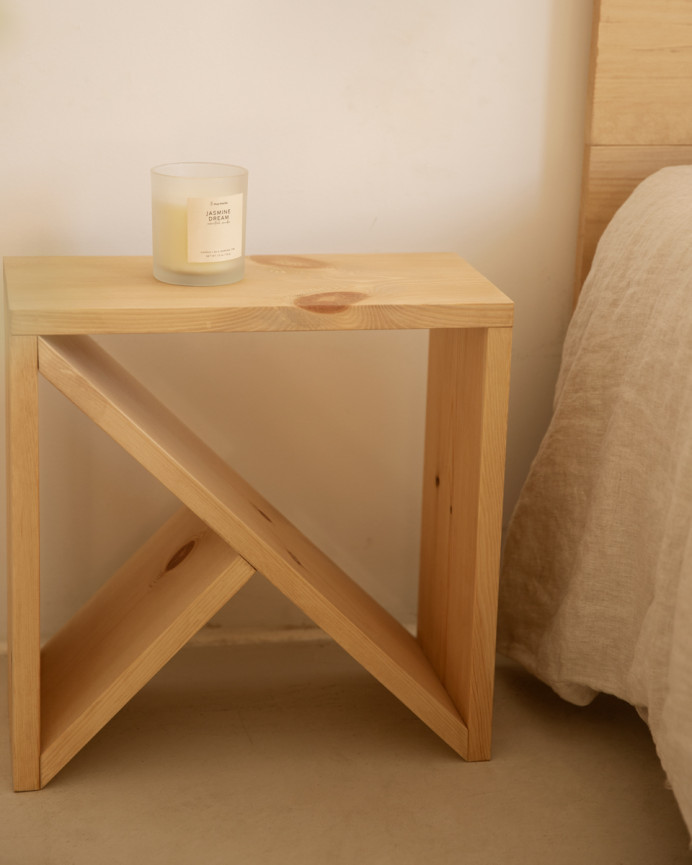 Table basse en bois massif ton chêne moyen en différentes tailles