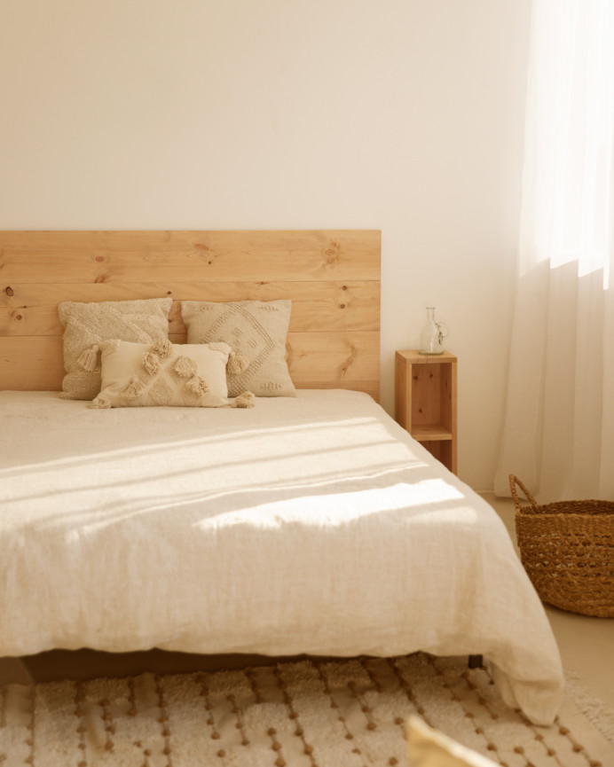Pack tête de lit et tables en bois massif ton chêne moyen en différentes tailles