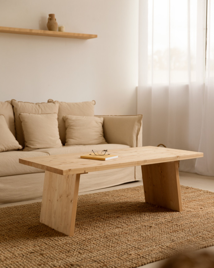 Table basse en bois massif en teinte chêne moyen de 120x60cm