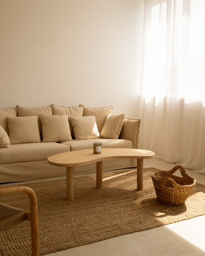 Table basse en bois massif aux formes organiques en teinte chêne moyen en différentes tailles