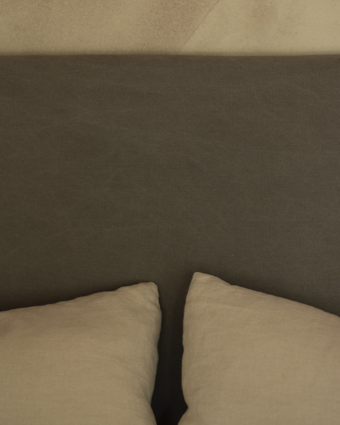 Tête de lit tapissée en gris foncé en différentes tailles