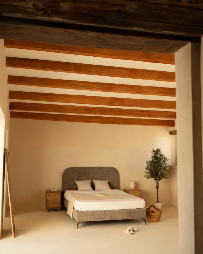 Base tapissée taupe boculé pour les matelas en différentes tailles