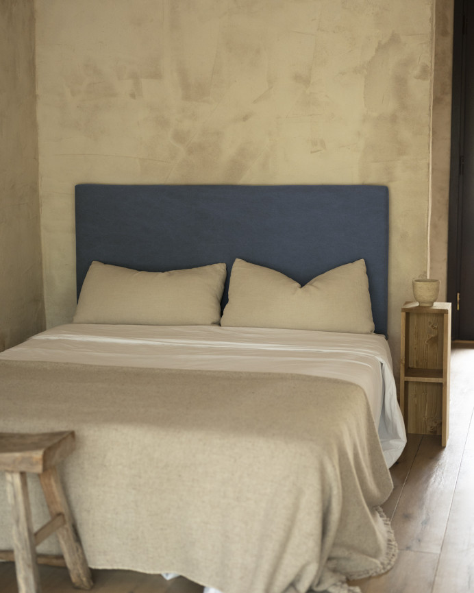 Tête de lit tapissée en bleu en différentes tailles