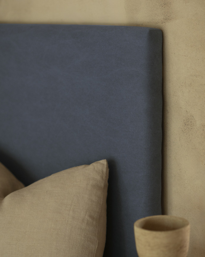 Tête de lit tapissée en bleu en différentes tailles