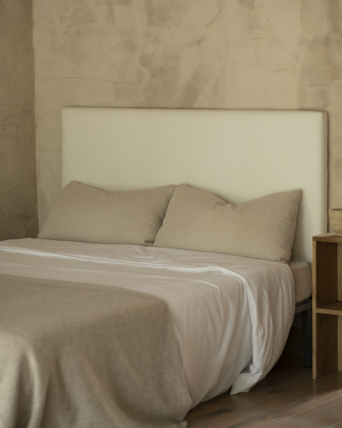 Tête de lit tapissée en blanc en différentes tailles
