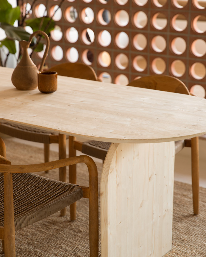 Table à manger ovale en bois massif ton naturel en différentes tailles
