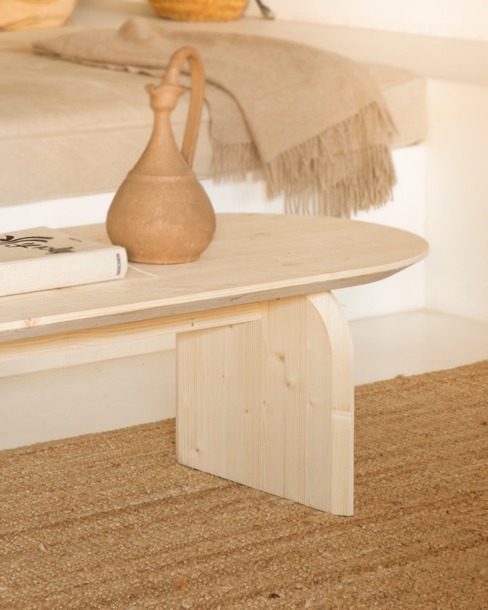 Table basse ovale en bois massif ton naturel en différentes tailles