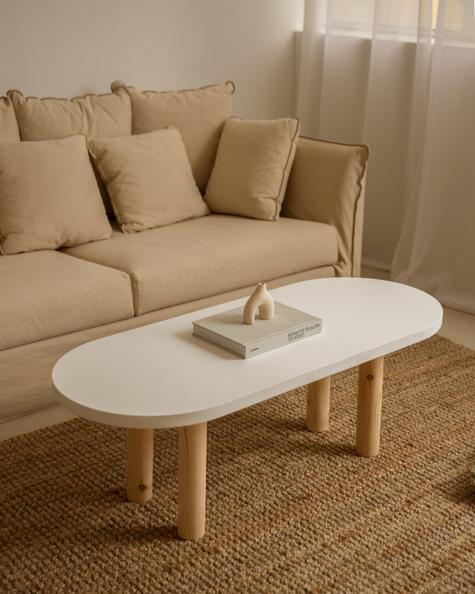 Table basse ovale en bois massif avec plateau en teinte blanche et pieds en teinte naturelle de 40x120cm