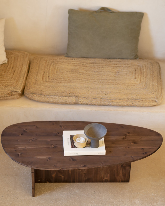 Table basse en bois massif ton noyer de 129cm