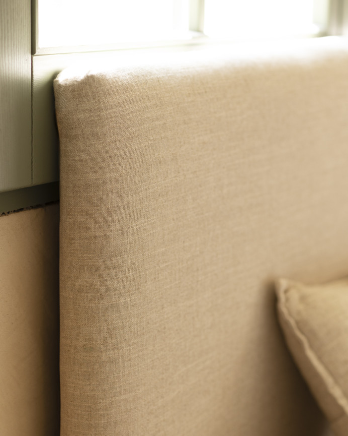 Lit rembourré en lin beige pour les matelas en différentes tailles