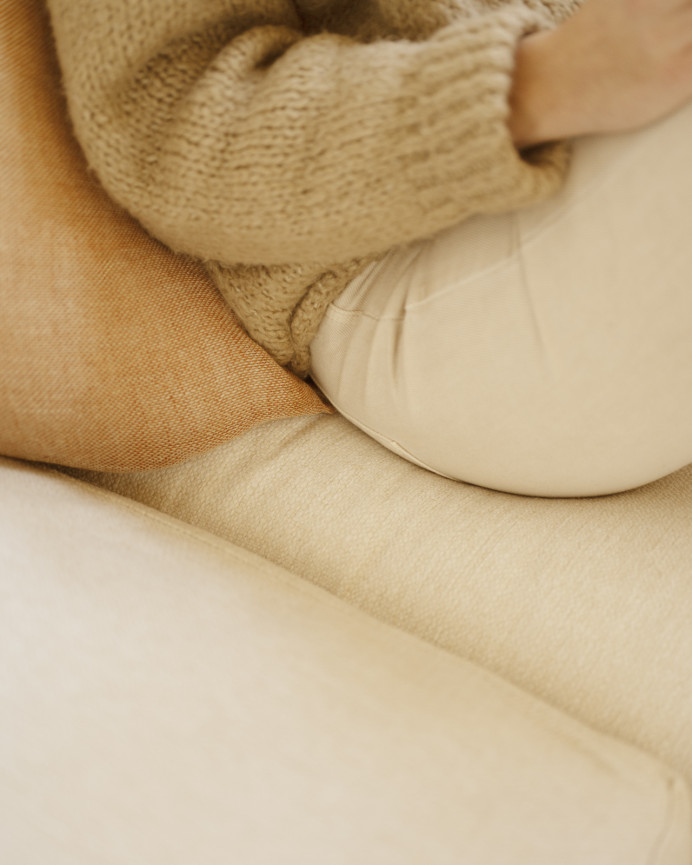 Canapé avec chaise longue droit ton blanc cassé en différentes tailles