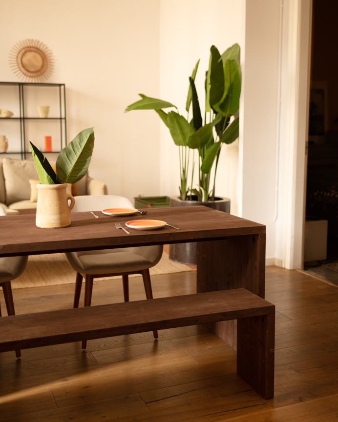 Pack table à manger et banc en bois massif ton noyer en différentes tailles