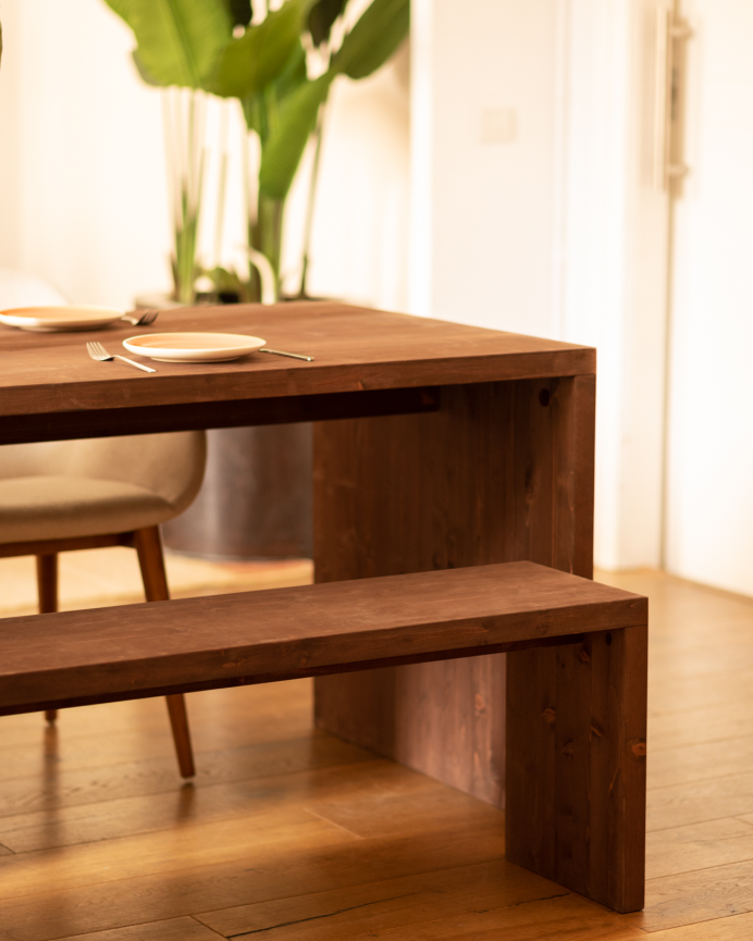 Pack table à manger et banc en bois massif ton noyer en différentes tailles