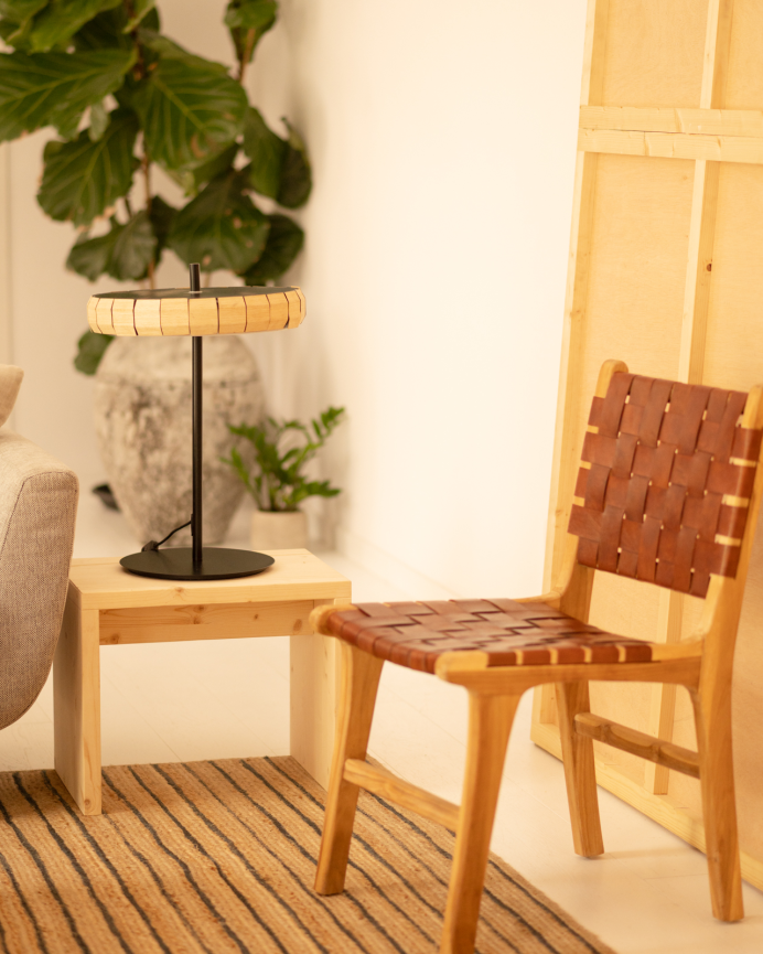 Petite table / tabouret en bois massif au ton naturel de 45x50cm