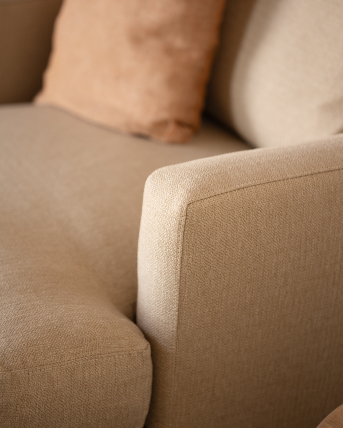 Fauteuil ton beige de 105x106cm