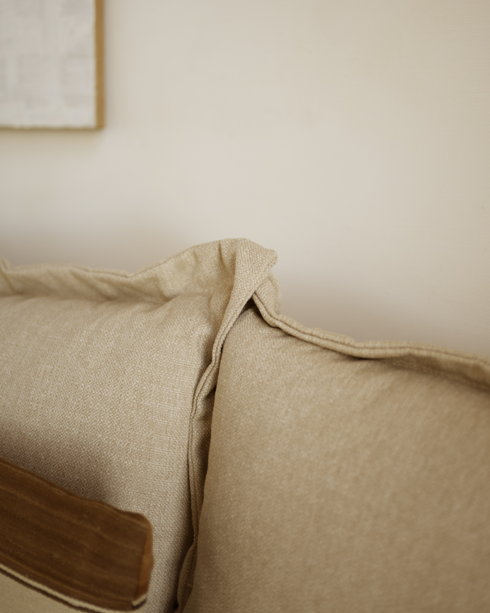Canapé droit ton beige de 325x105cm