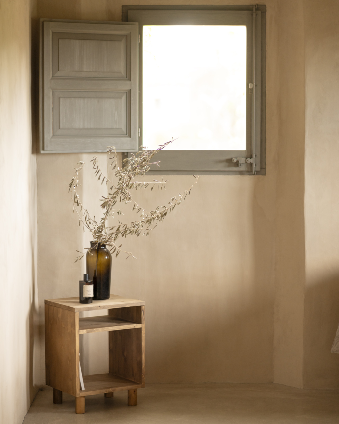 Table de chevet en bois massif ton chêne foncé 51x32cm