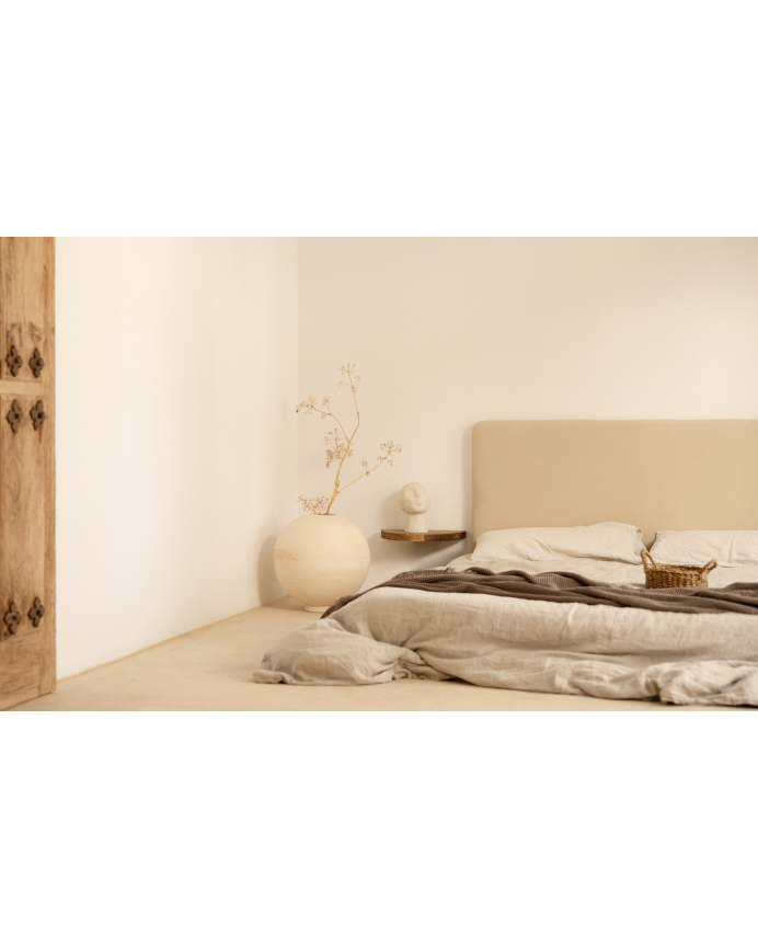 Table de chevet flottante en bois massif ton chêne foncé 3x40cm