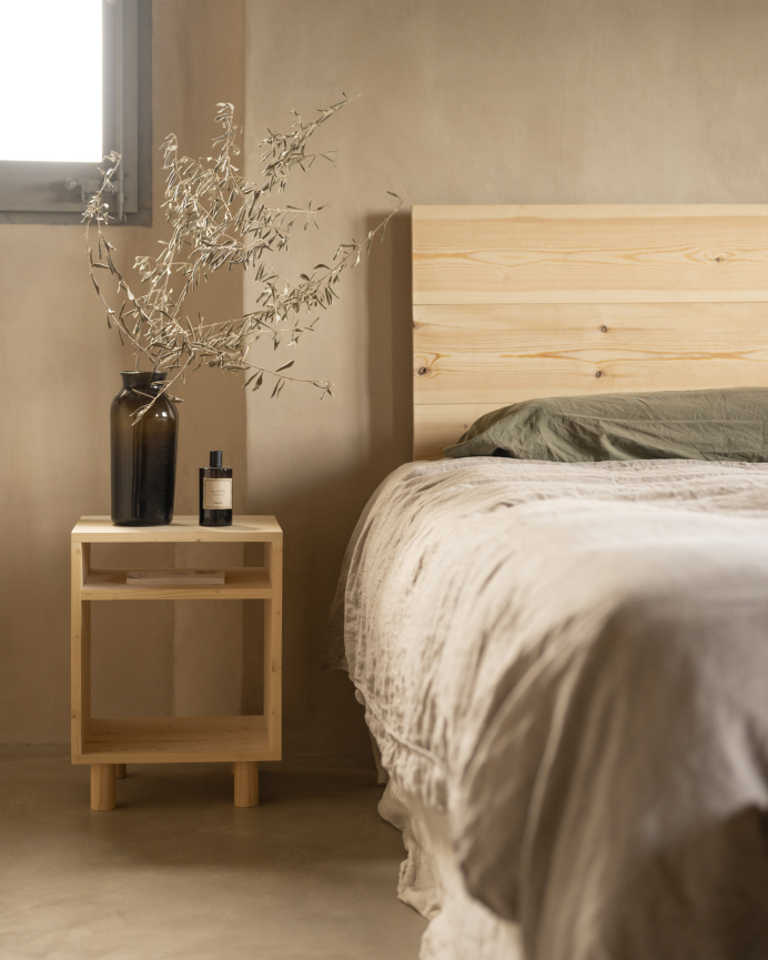 Table de chevet en bois massif ton naturel 51x32cm