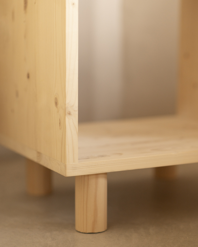 Table de chevet en bois massif ton naturel 51x32cm