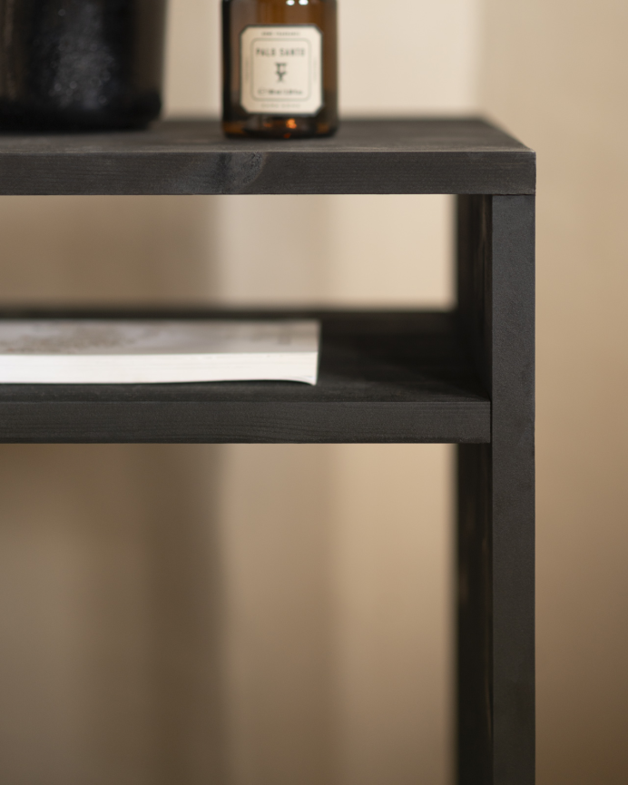 Table de chevet en bois massif ton noir 51x32cm