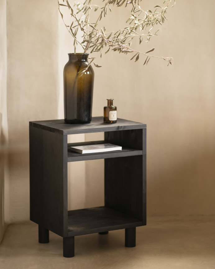 Table de chevet en bois massif ton noir 51x32cm