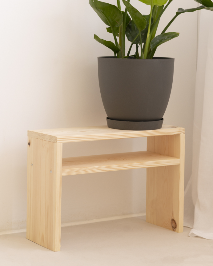 Table de chevet en bois massif ton naturel 50x36cm
