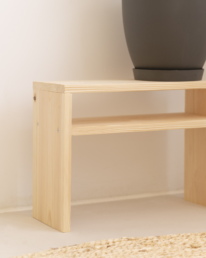 Table de chevet en bois massif ton naturel 50x36cm
