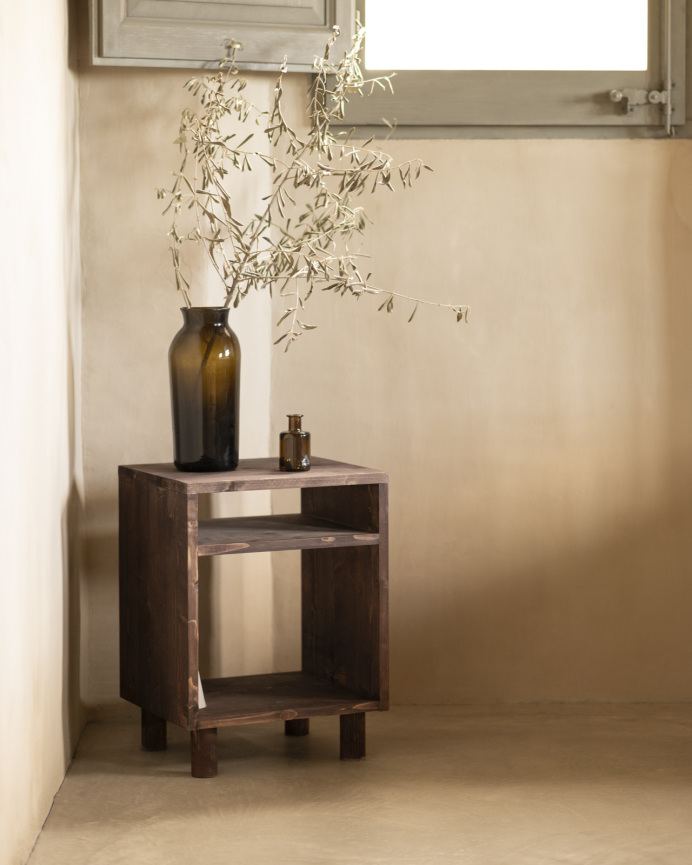 Table de chevet en bois massif ton noyer 51x32cm