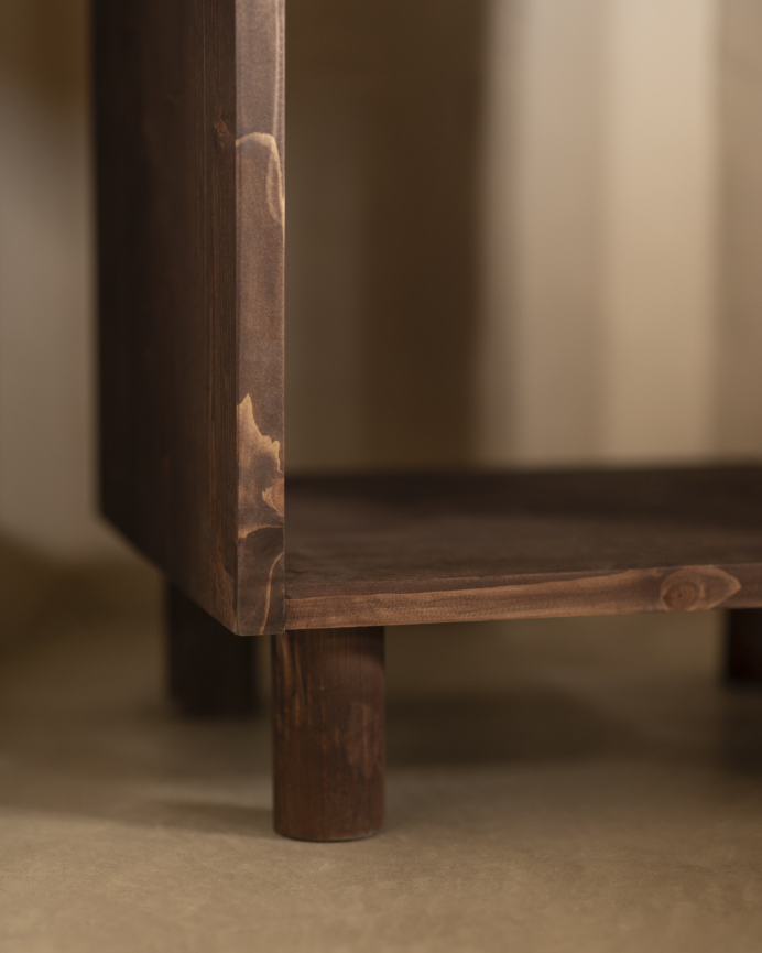 Table de chevet en bois massif ton noyer 51x32cm