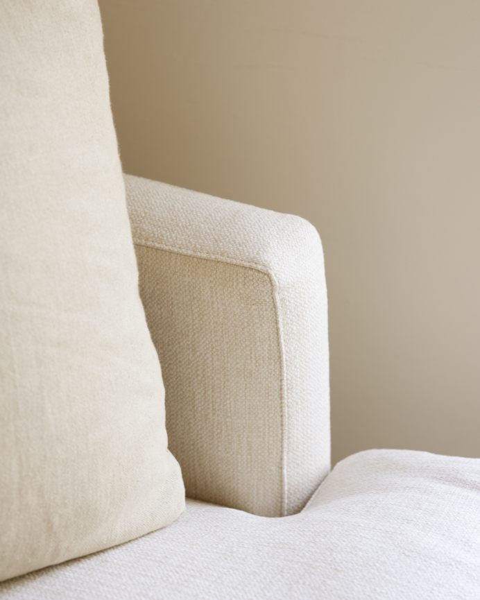 Canapé droit ton blanc cassé de 325x105cm