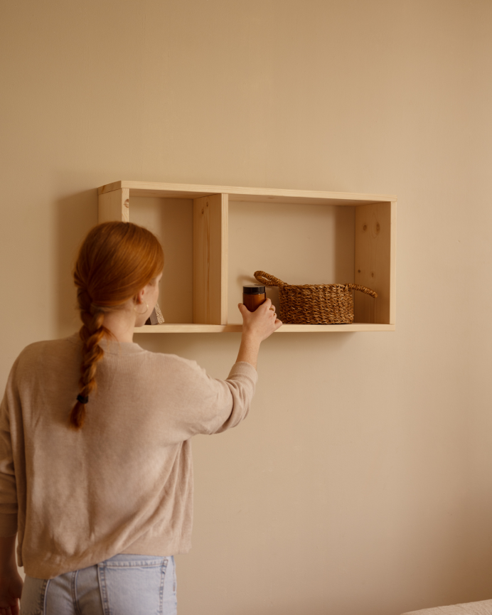 Mobilier d'appoint en bois massif ton naturel avec 1 séparateur